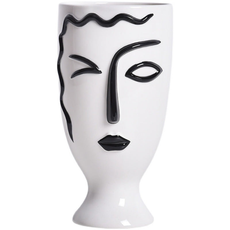 Personalized Home Showroom Decorative Vase For Interior Styling