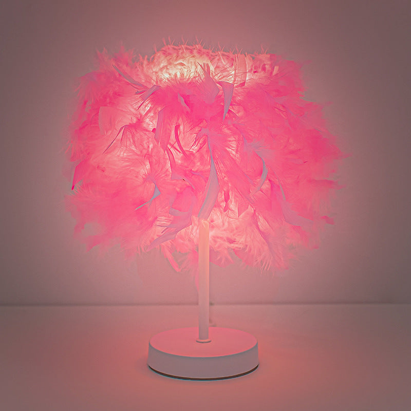Creative Feather Table Lamp For Bedside Decorative Lighting