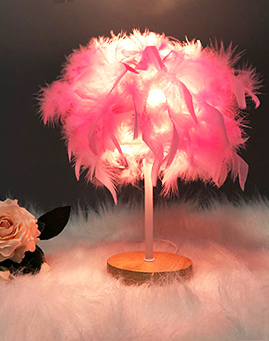 Creative Feather Table Lamp For Bedside Decorative Lighting