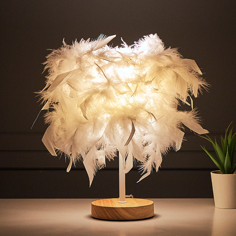Creative Feather Table Lamp For Bedside Decorative Lighting