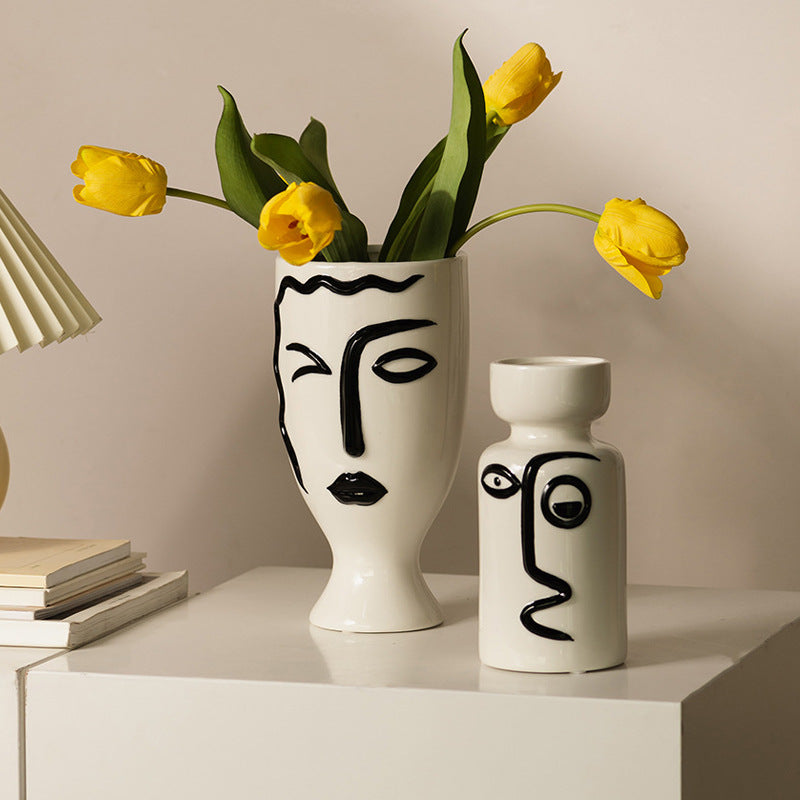 Personalized Home Showroom Decorative Vase For Interior Styling