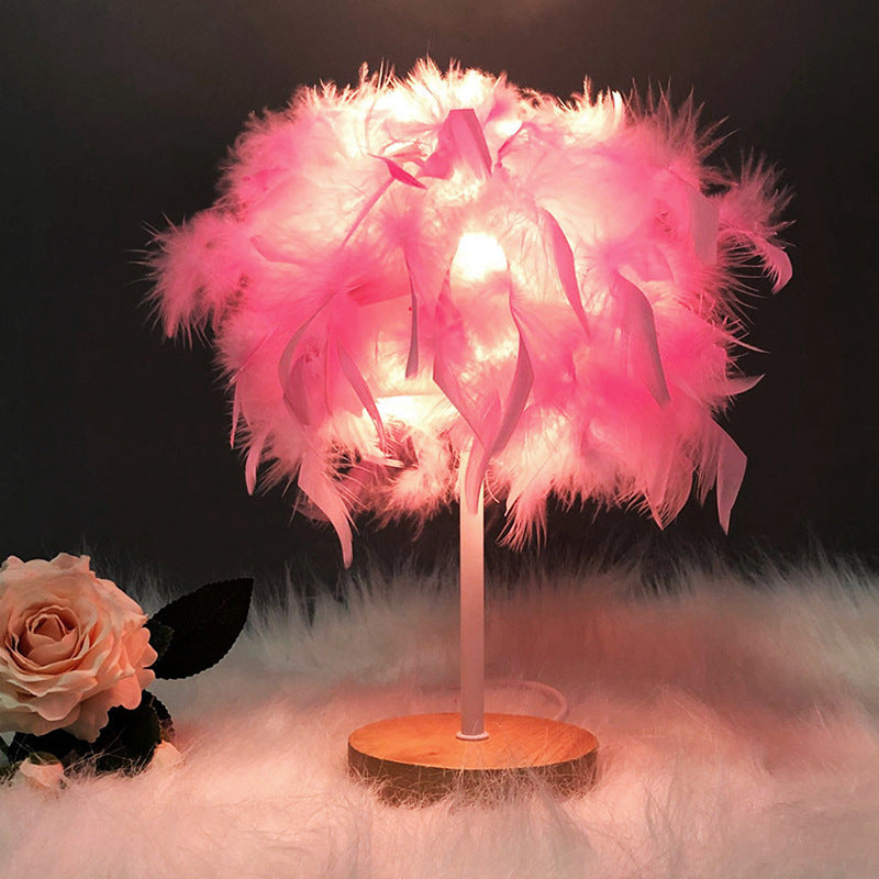 Creative Feather Table Lamp For Bedside Decorative Lighting