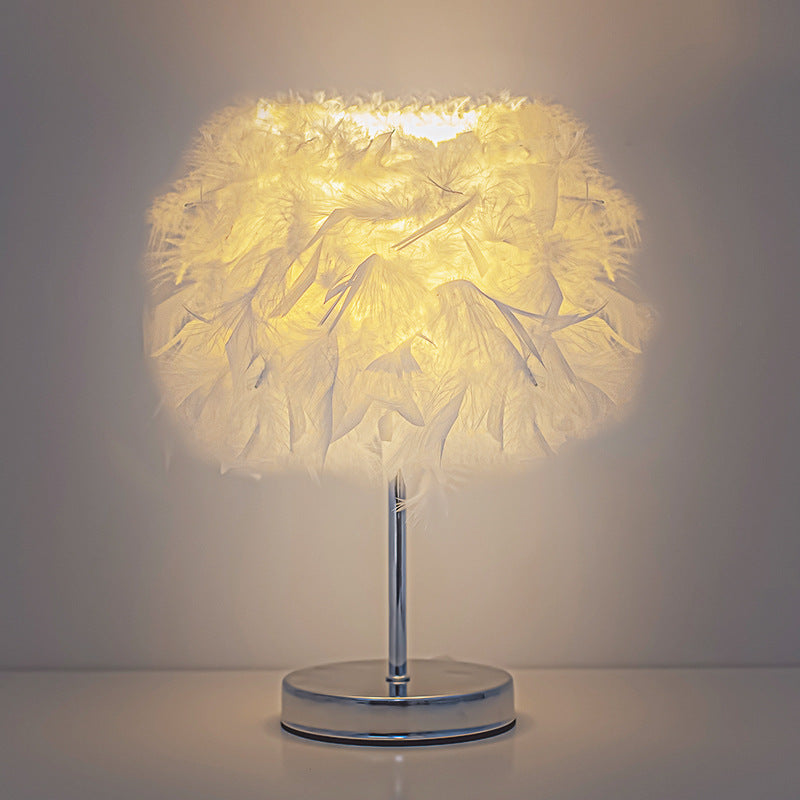 Creative Feather Table Lamp For Bedside Decorative Lighting