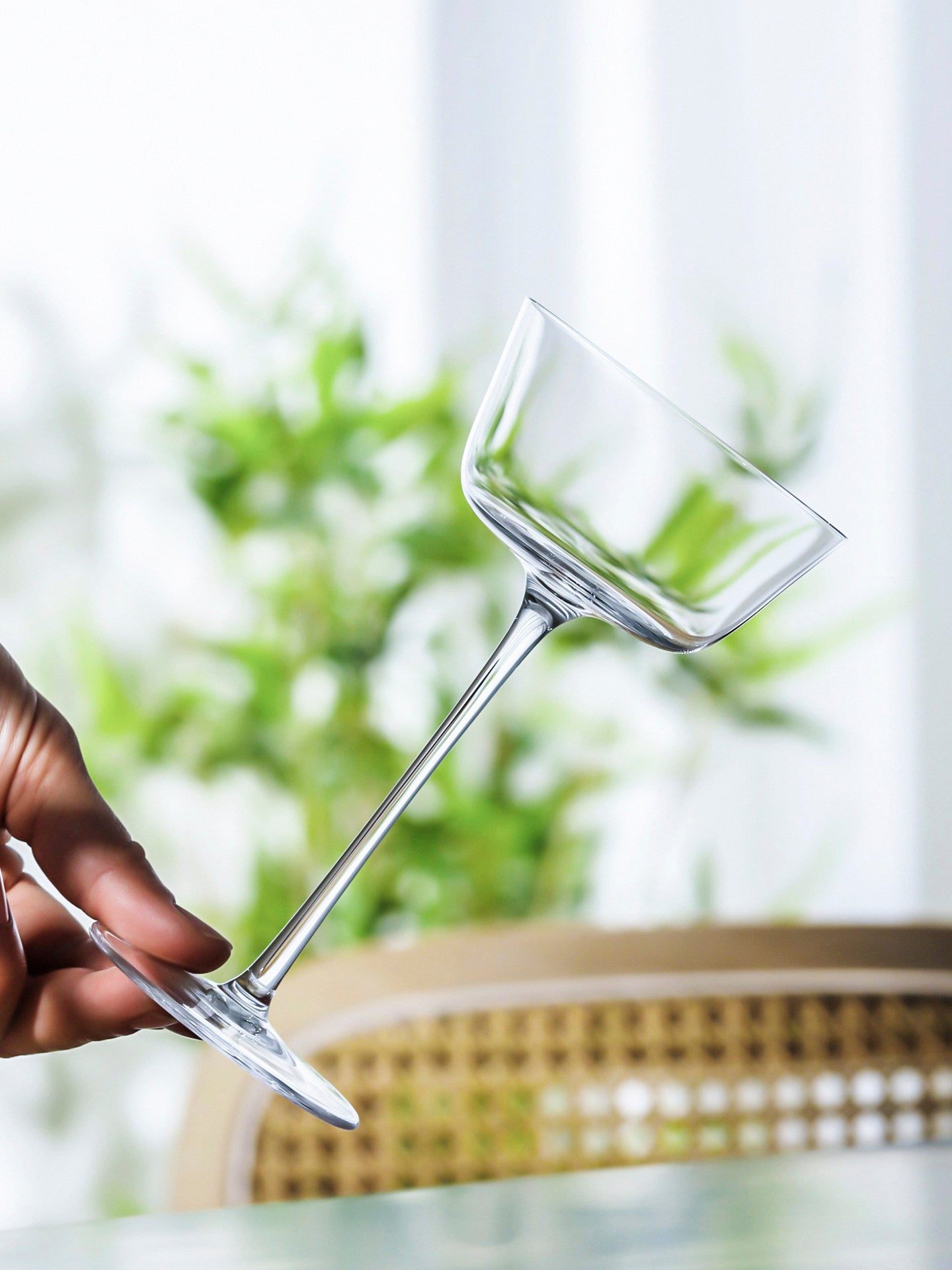 Crystal Glass Stemmed Cocktail Goblet For Elegant Home Use