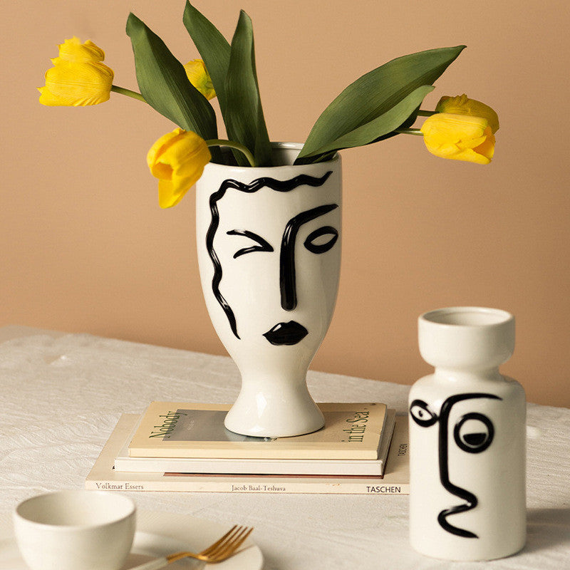 Personalized Home Showroom Decorative Vase For Interior Styling